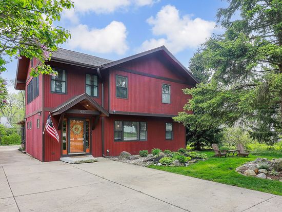 925 Middleton Ave, Lisle, IL 60532