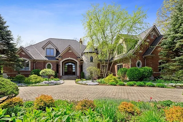 548 Ridgemoor Dr photo 1