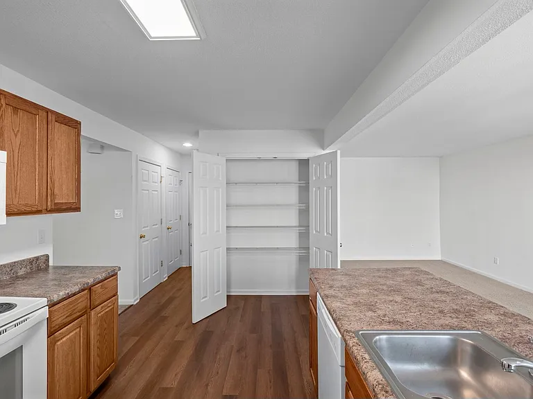 2409-2411 Northampton Dr. — Photo 13