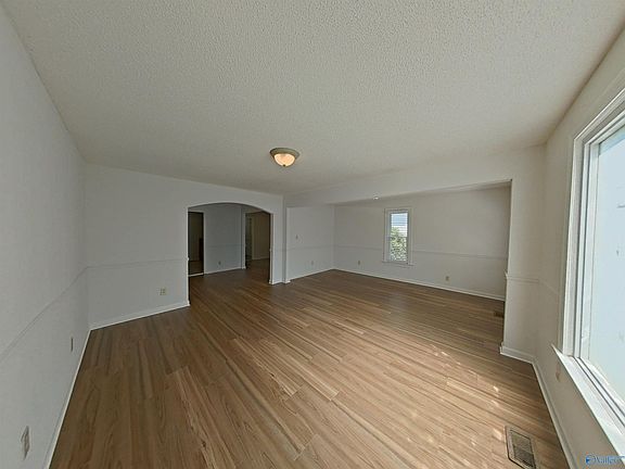 3rd image of 2407 Kildare St NW