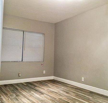 2nd image of 4552 N Ocean Dr
