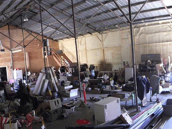 Large Shop 2 roll up doors