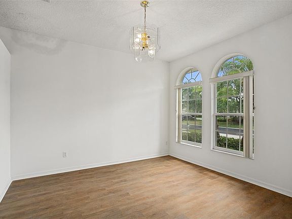 5th image of 9614 Bay Pine Ln