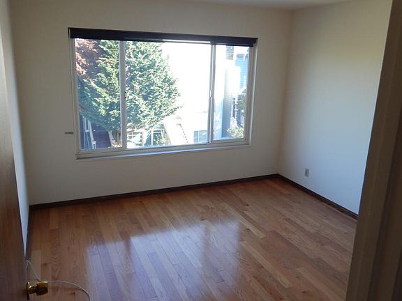 4th image of 1410 Guerrero St APT 4