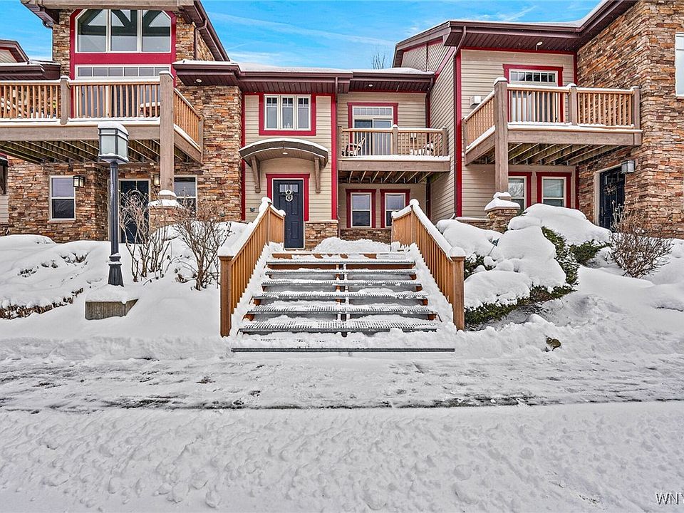 1st image of 8 Mountainview Upper