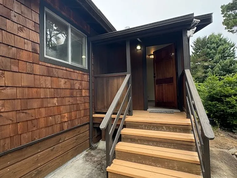 2437 Ridgewood Dr — Photo 30