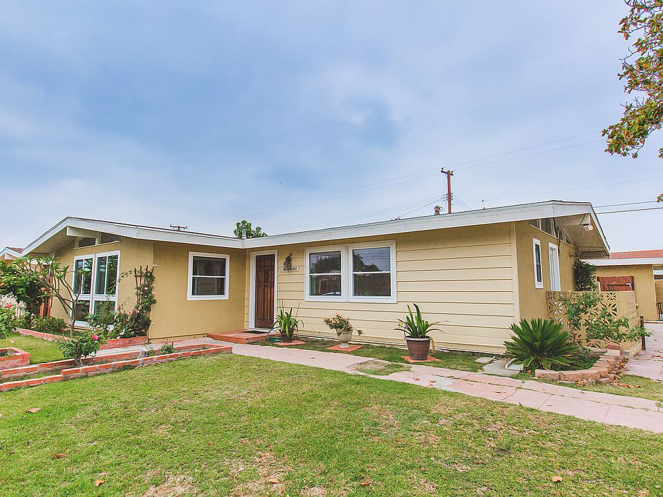 1st image of 8403 Flallon Ave