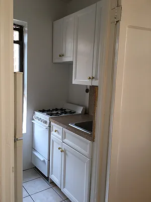 Rented by Knickerbocker Village NY Inc. | media 15