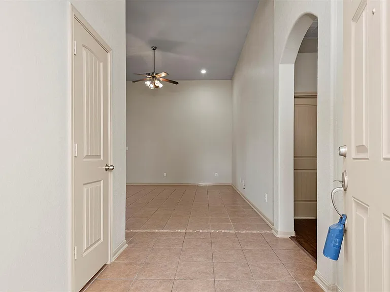 8734 Auburn Mane Dr — Photo 4