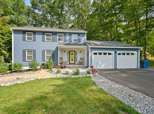 35 Barton Ln, Ledyard, CT 06339