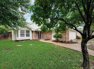 105 N Flaxseed Ln, Fort Worth, TX 76108