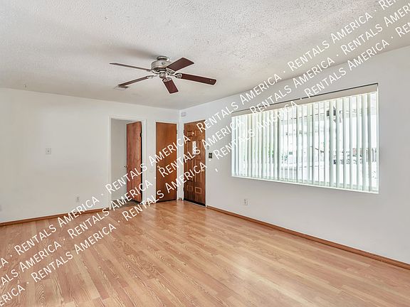 5th image of 842 E Water St