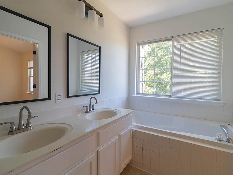 11525 Leland Pl — Photo 9