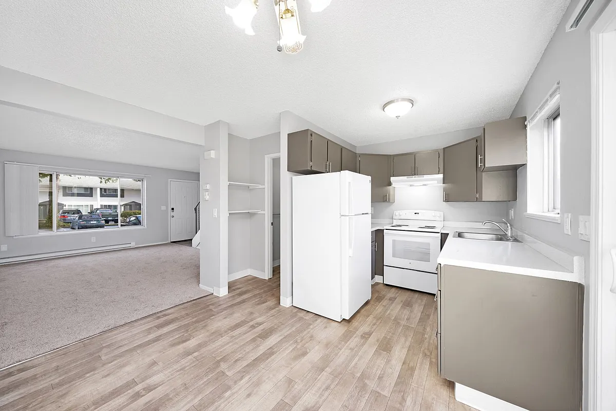 Building Photo - Wetherburne Square Townhomes