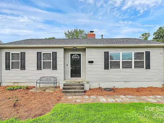 5th image of 658 Rockwood Dr