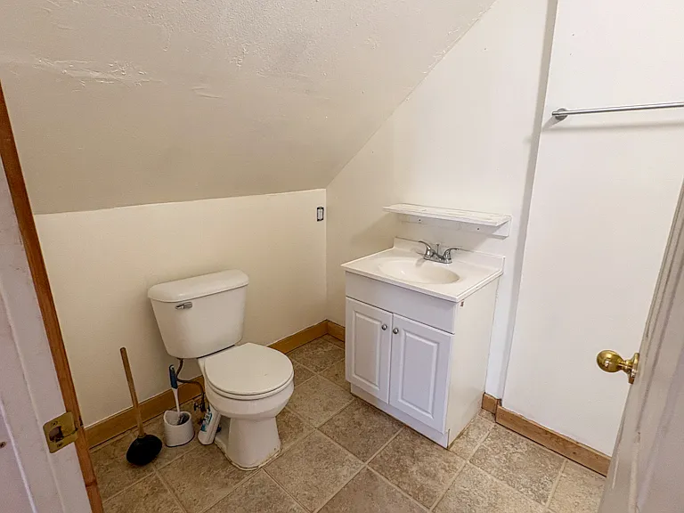519 Este Es Rd #A — Photo 11