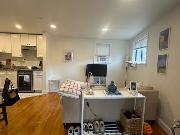 2574 Mass Ave, Cambridge, MA