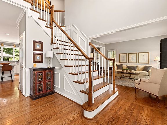 5th image of 47 Scarborough Park