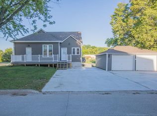 104 N Lincoln St, Corydon, IA 50060