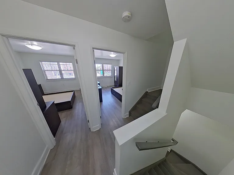 464 Frontenac St #16 — Photo 18