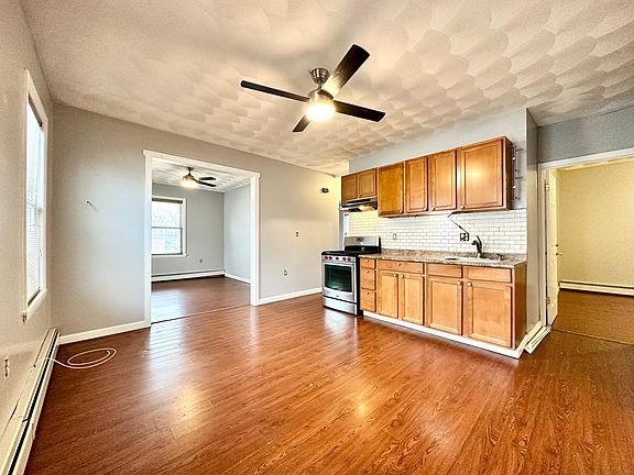 3rd image of 50 Berkshire St Floor 2