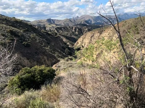 0 Burlwood Dr #32, Castaic, CA 91384