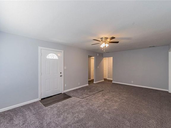 4th image of 5420 Roselane St E