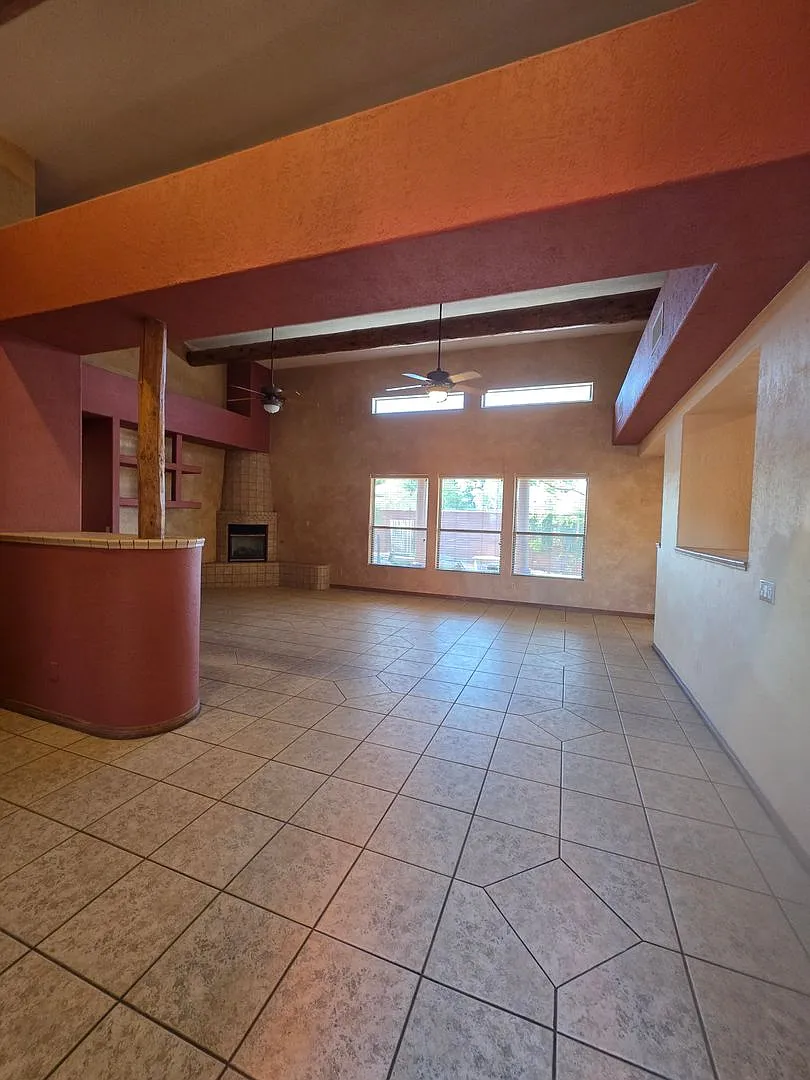 Spacious 4-Bedroom, 2.5-Bath Home — Photo 4