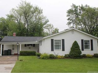 15 Michele Dr, Depew, NY 14043