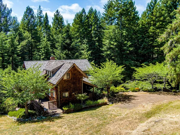 130 Cider Mill Rd, McKinleyville, CA 95519