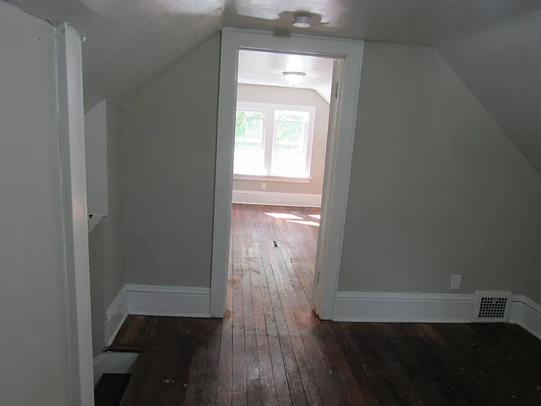 1031 Collinwood Ave — Photo 21