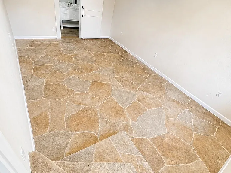 1007 Cowan Ave — Photo 3
