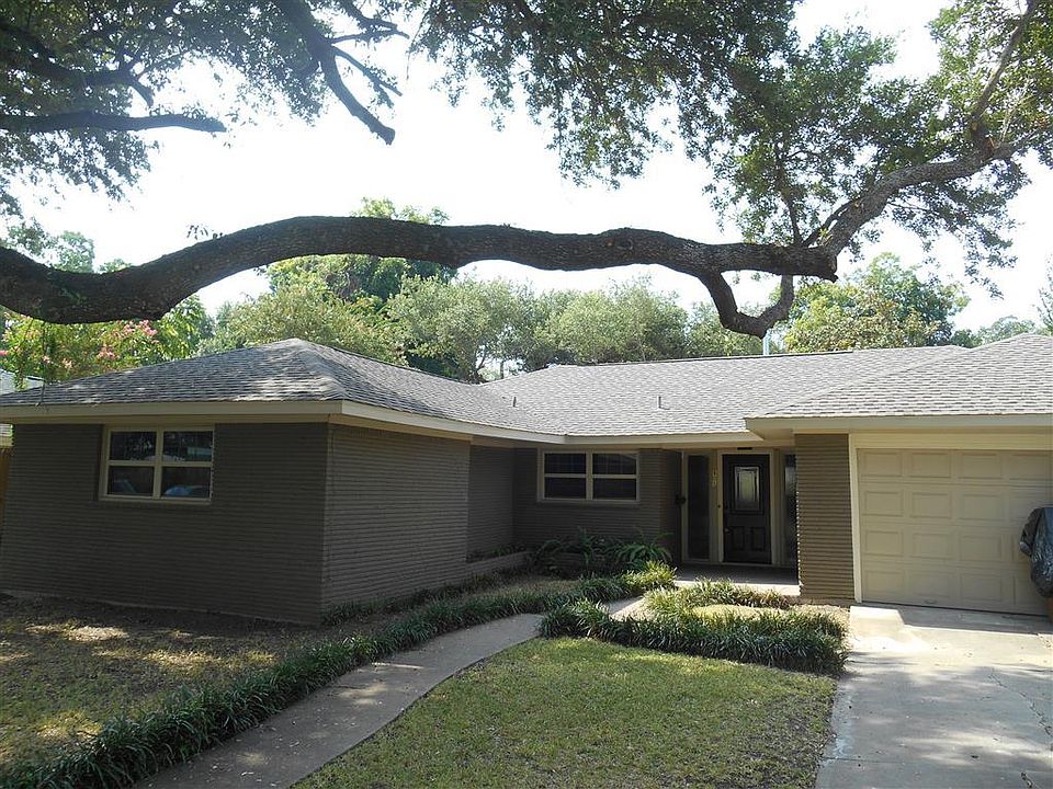 1st image of 801 W Ellaine Ave