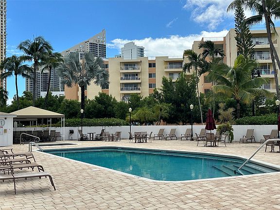 2nd image of 17801 N Bay Rd APT 212