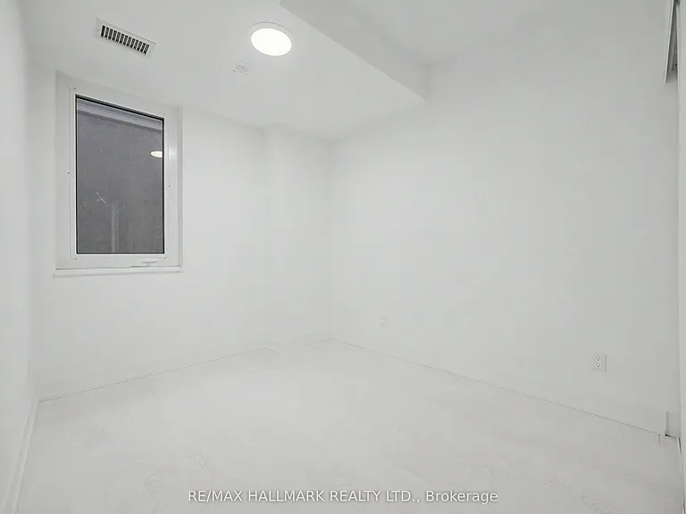 308 Jarvis St #210 — Photo 18
