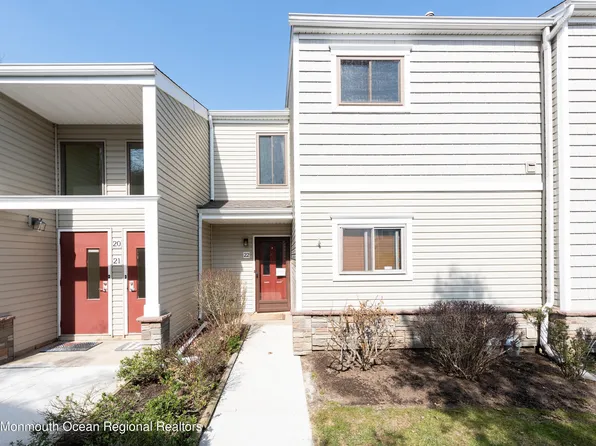 22 Ann Court, Tinton Falls, NJ 07724