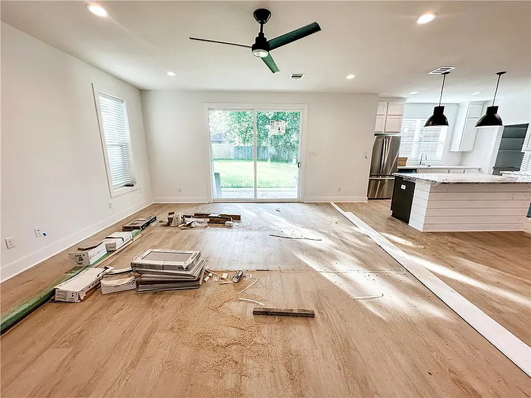 1307 Bayou Woods Dr — Photo 13