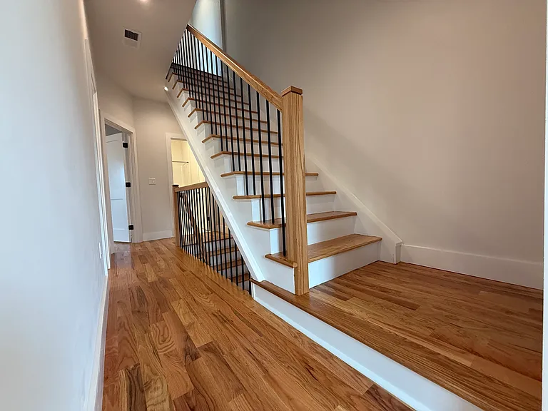 160 Main St #1 — Photo 29