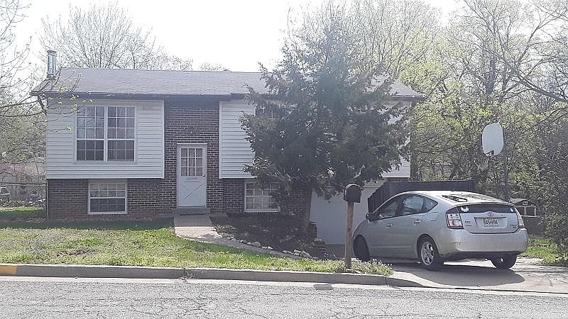 2nd image of 1601 Westview Dr