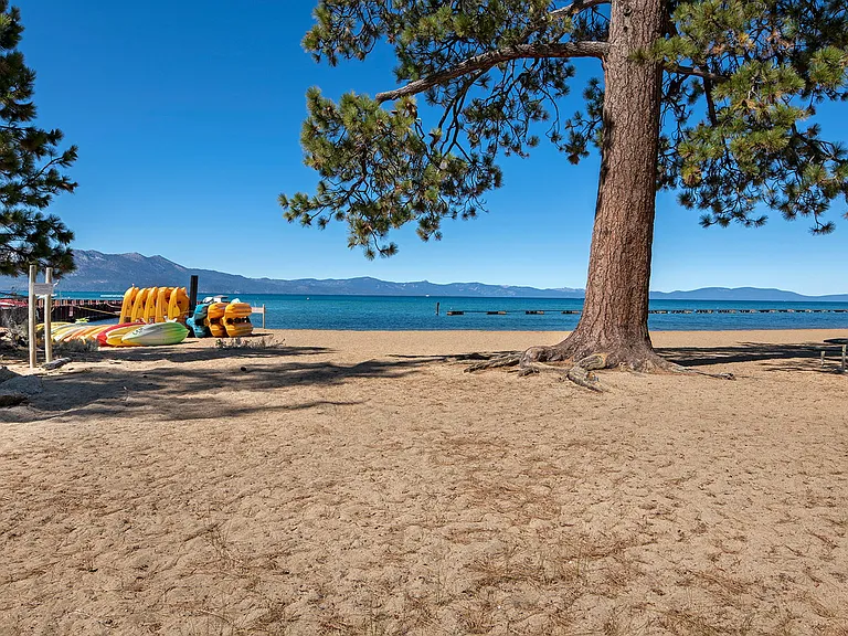 Walk to the beach in just 5 minutes