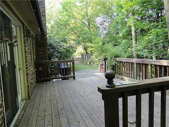 5th image of 534 S Wayside Ct