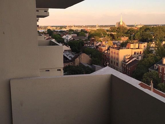 3rd image of 604 S Washington Sq #36-1011