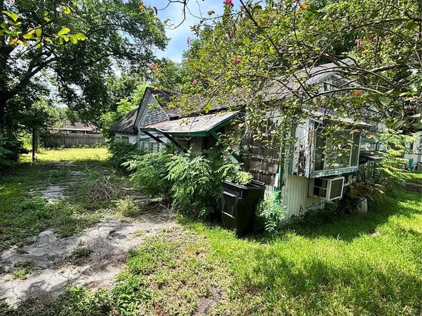 7312 Victoria St, Houston, TX 77020