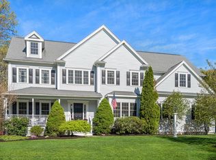 12 Donnelly Dr, Medfield, MA 02052