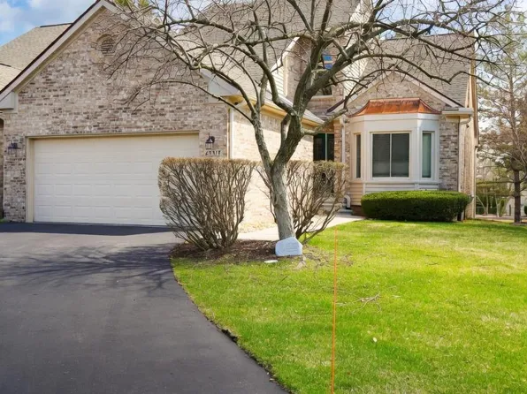 45317 Stonehedge Dr, Plymouth, MI 48170