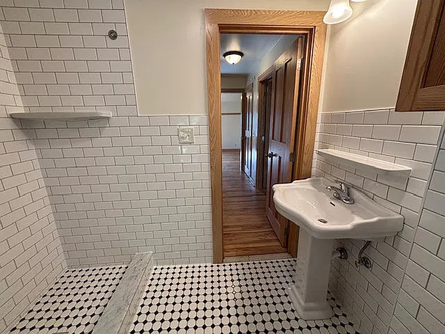 87 Park Ave — Photo 21