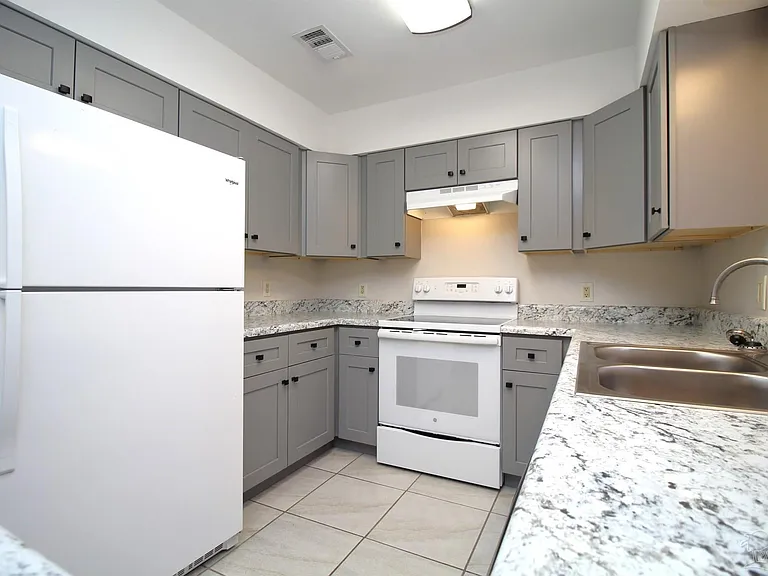 7225 Dogwood Terrace Dr — Photo 13