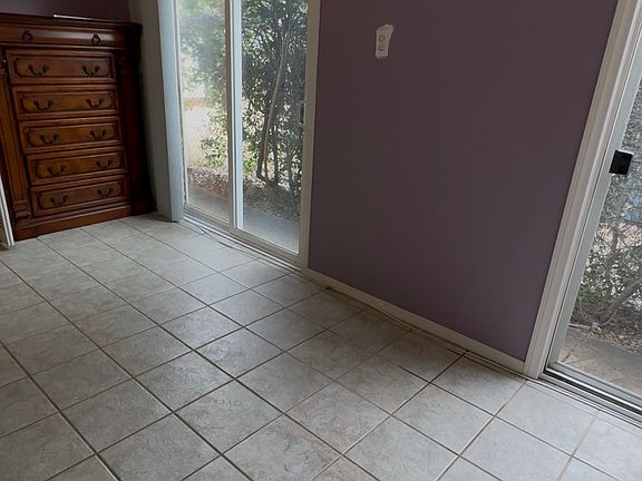 5th image of 5077 Gaylord Dr