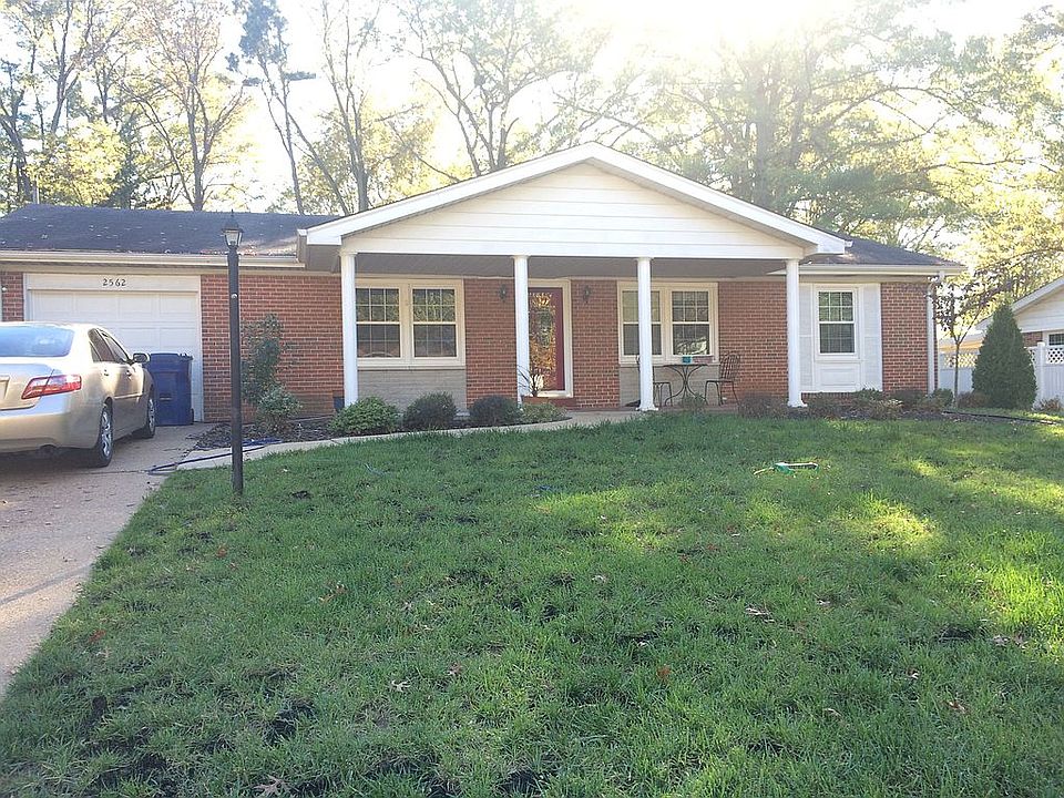 1st image of 2562 Baltusrol Dr