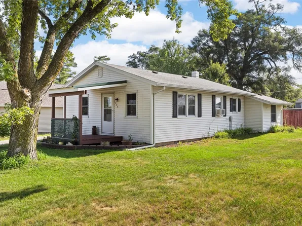 206 W Jefferson Ave, Urbana, IA 52345